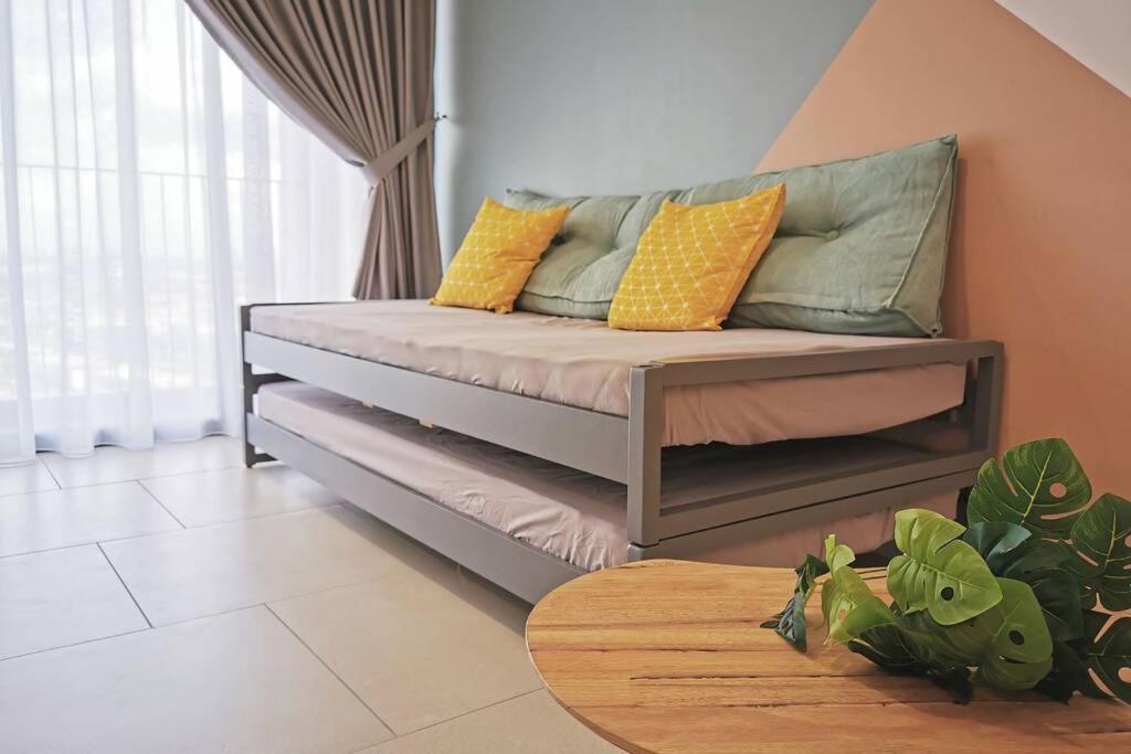 Astetica Pool & Lake View High Floor 100Mbps Wifi Netflix Seri Kembangan Exterior foto
